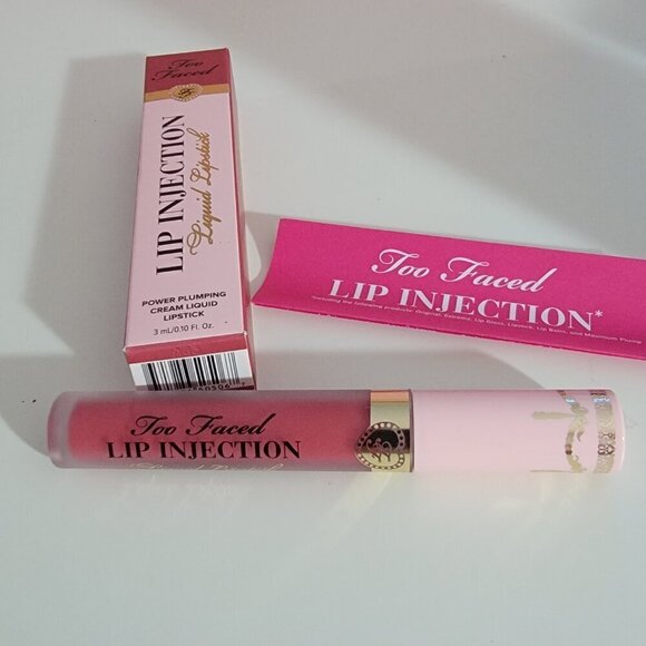 Too faced Lip Injection Liquid lipstick in Big Lip Energy - Picture 5 of 12
